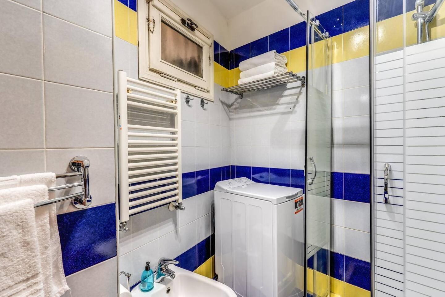 Splendid Flat On The Tiber River Rome Exterior photo