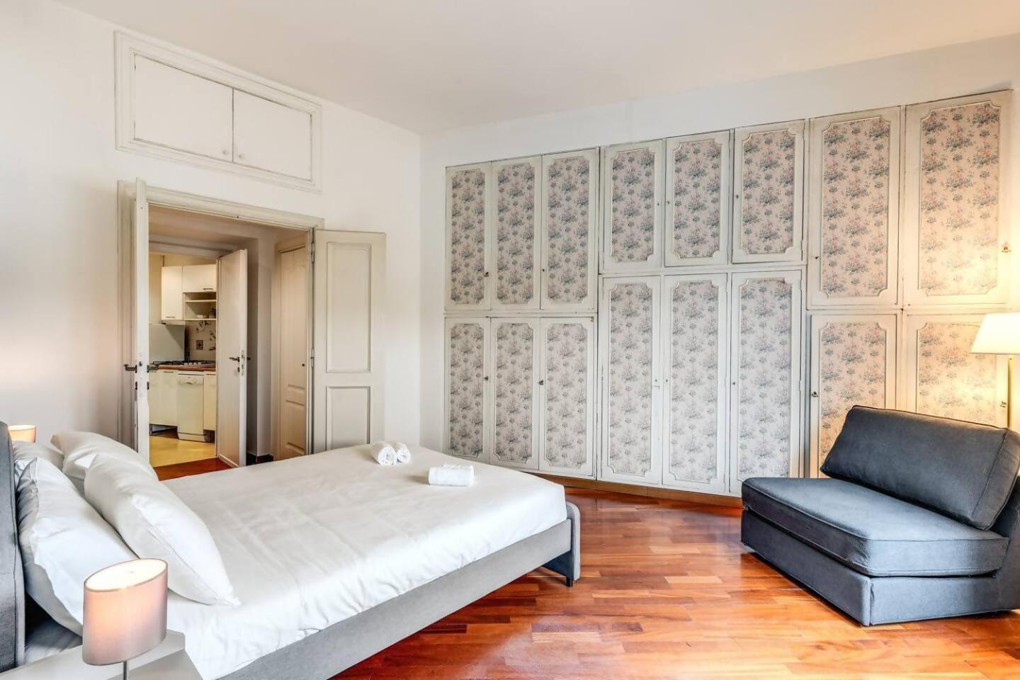 Splendid Flat On The Tiber River Rome Exterior photo