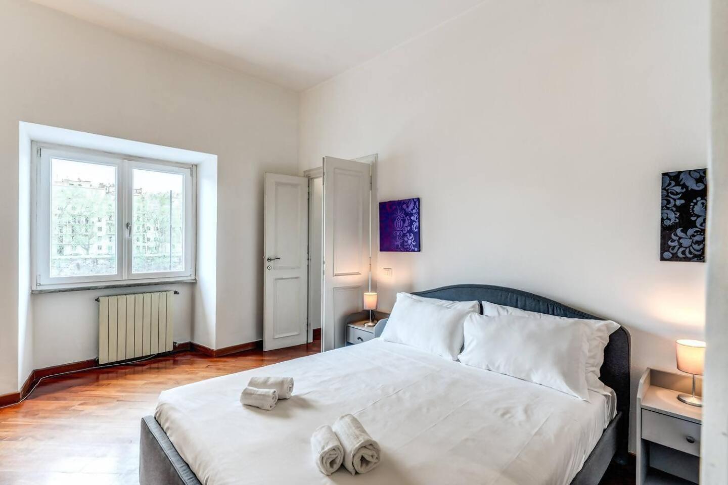 Splendid Flat On The Tiber River Rome Exterior photo
