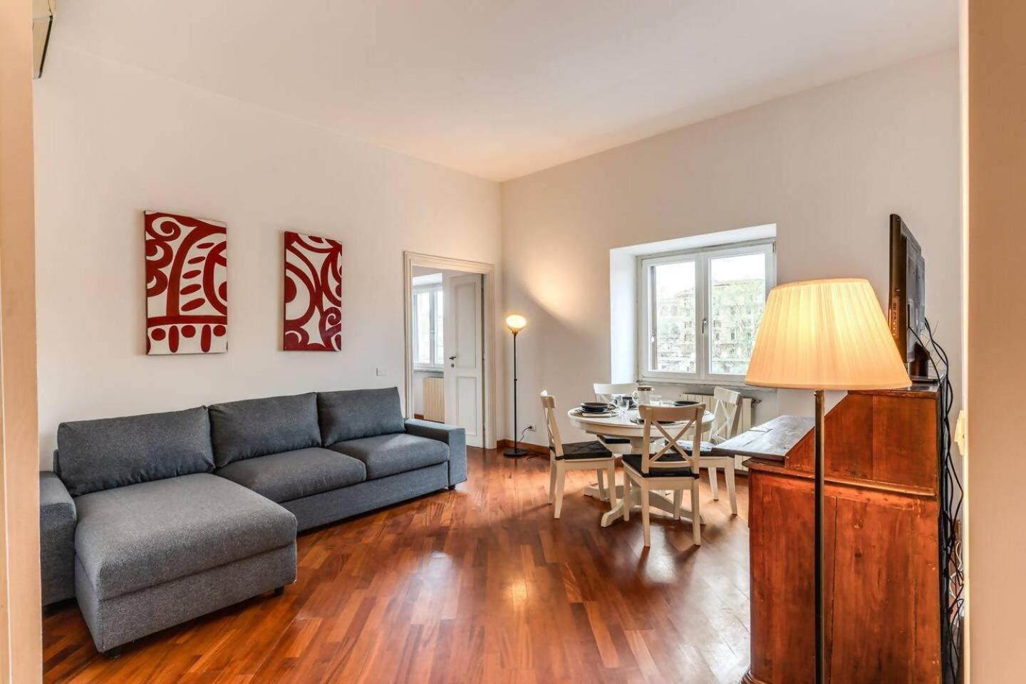 Splendid Flat On The Tiber River Rome Exterior photo